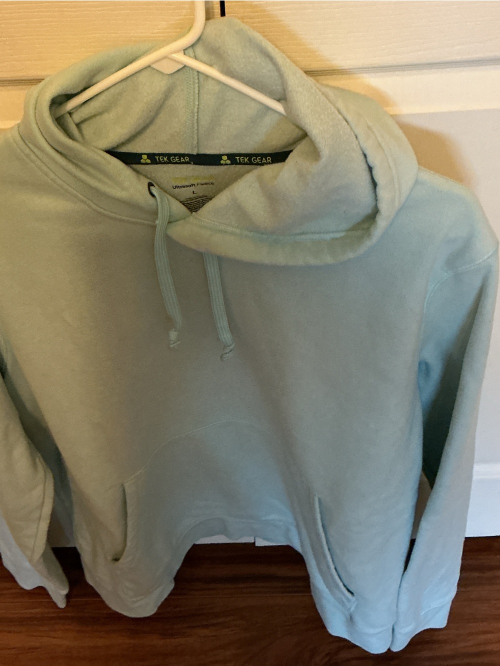 TEK GEAR SWEATSHIRT